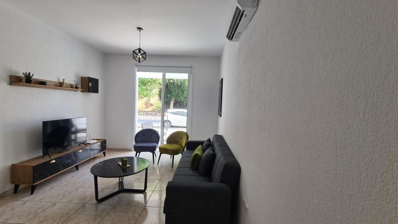 Laertis Apartments - By Imh Travel & Tours Paphos Exterior foto